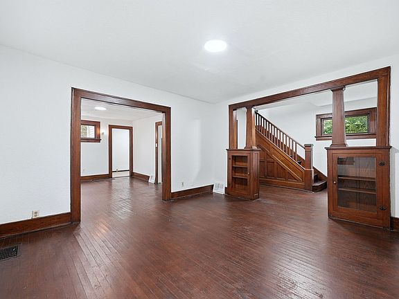 2nd image of 2806 New Haven Ave