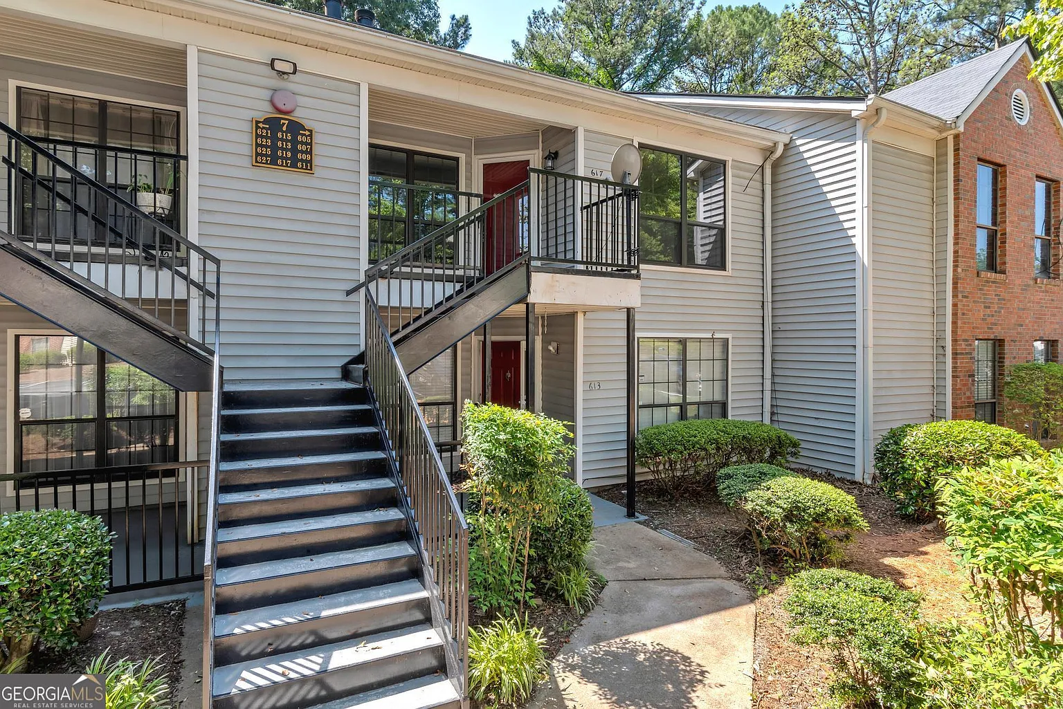 617 Windchase Ln photo 1
