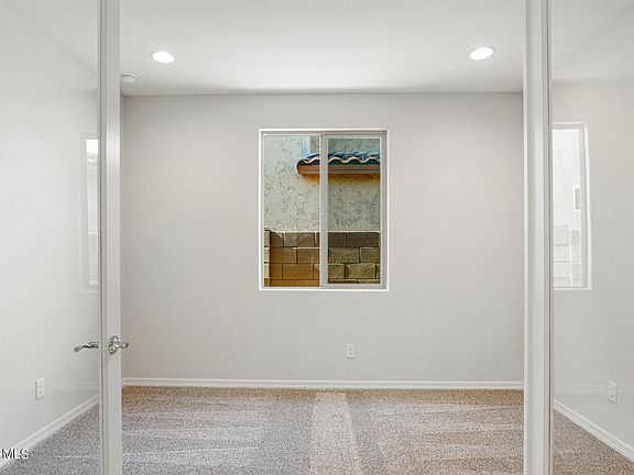 4th image of 1538 W SABEL Court