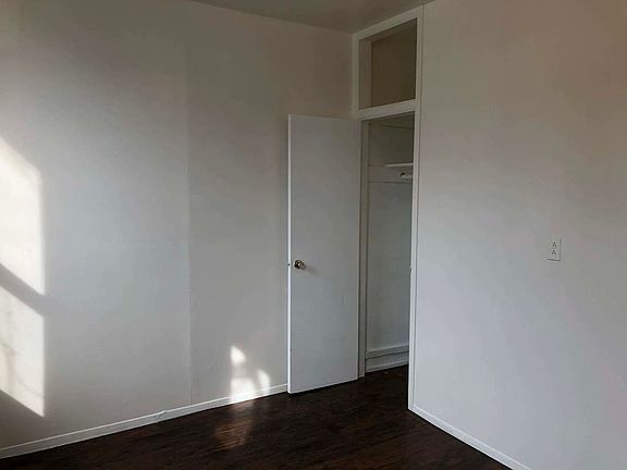 3rd image of 1540 Gates Ave APT 2