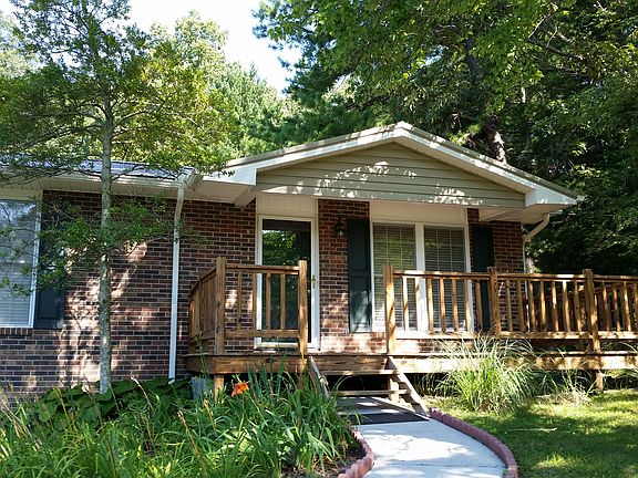 5th image of 5905 Congress Ln