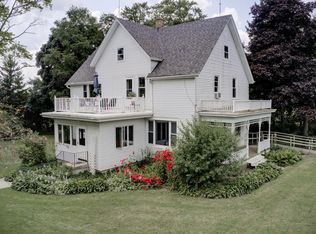 1055 Arrowhead Rd, Grafton, WI 53024