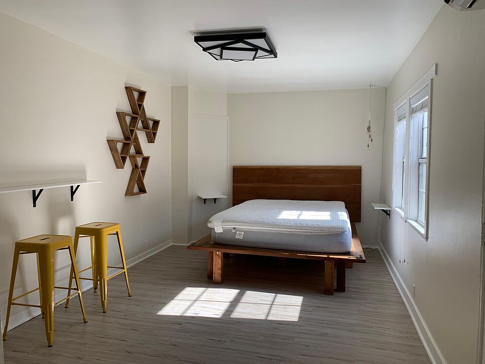 1st image of 4804 York Blvd #1/2