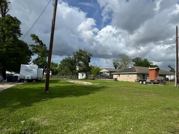 Royal Oak Ln, Sulphur, LA 70663