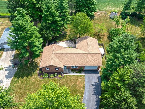 4th image of 13896 Wayside Dr