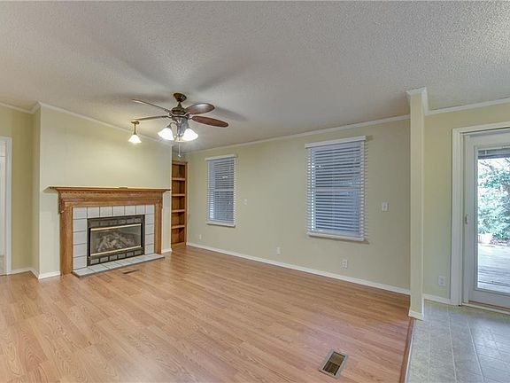 3rd image of 17225 S Midwest Blvd