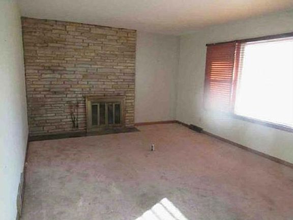 Additional Living Room