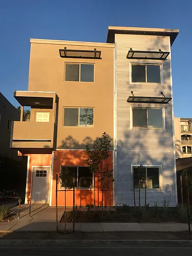 538 Golden Ave #C Photo 1