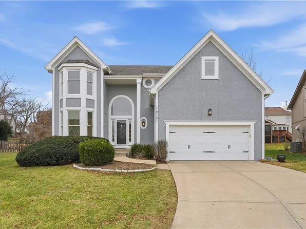 12131 Goodman St, Overland Park, KS 66213