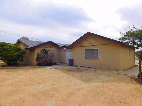 3rd image of 16566 Green Tree Blvd