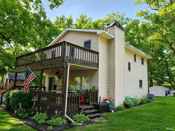 8170 N Tippecanoe Dr, Walkerton, IN 46574