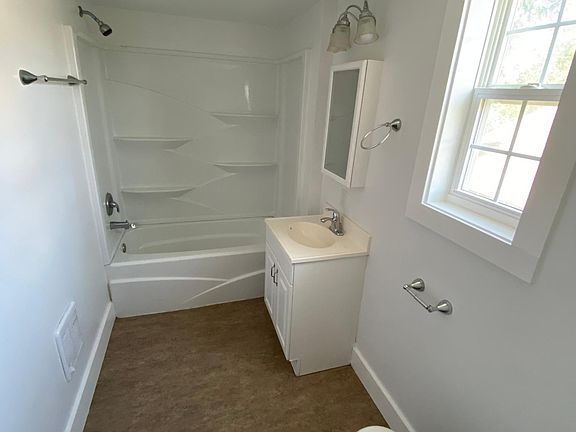 2nd image of 413 North St Unit 2