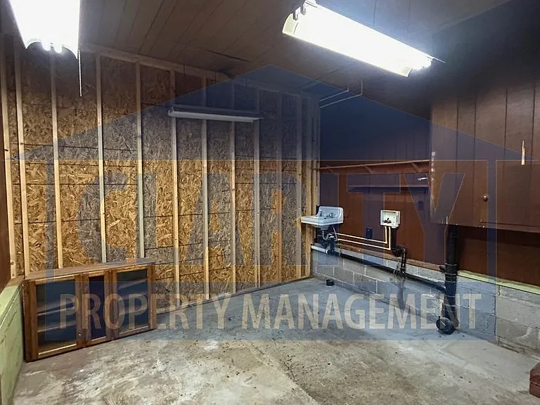 912 Fairmont Ave NW — Photo 12