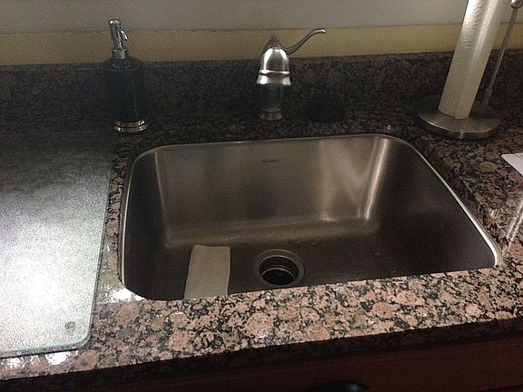 Granite kitchen countertops
