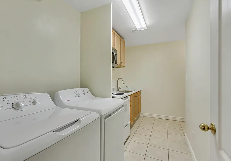 692 E 180 N — Photo 15