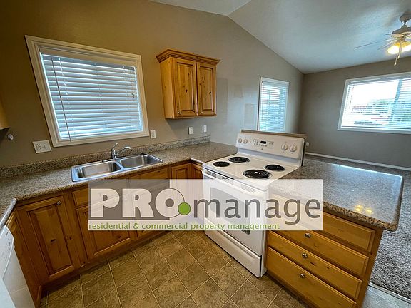 3rd image of 2485 Pumice Dr #2