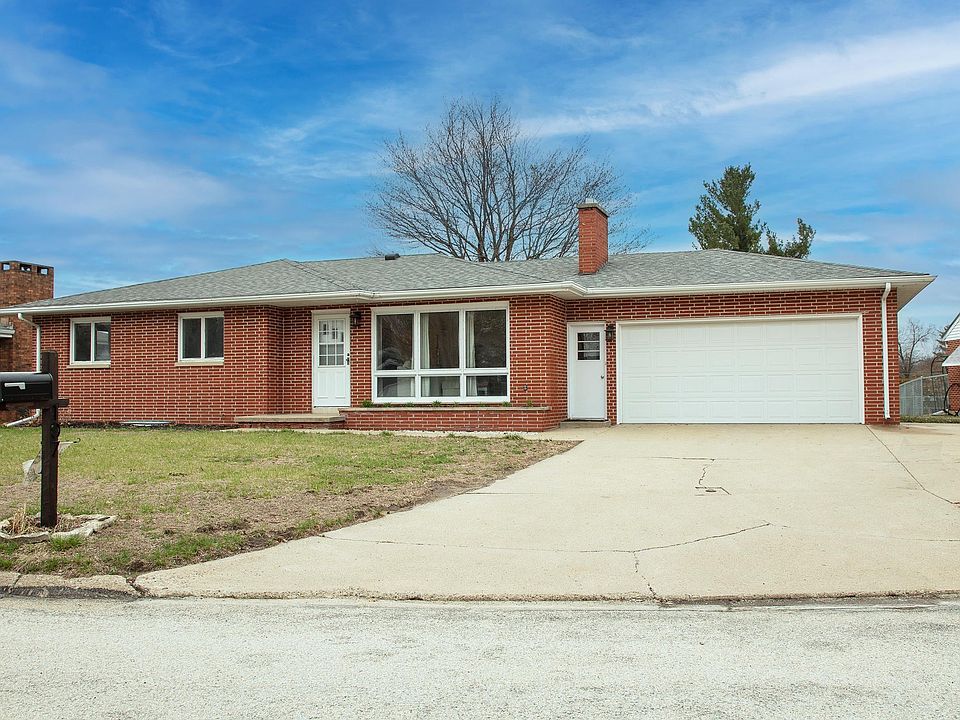 1st image of 107 Crestwood Ave