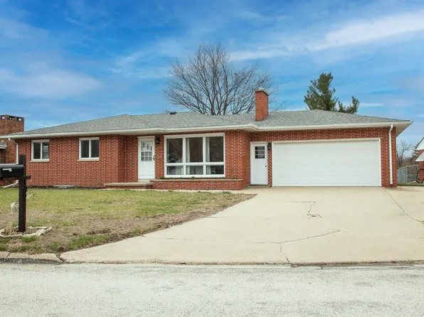 107 Crestwood Ave, Waverly, IA 50677