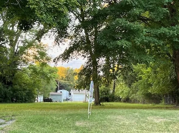 153 Ryno Rd, Coloma, MI 49038