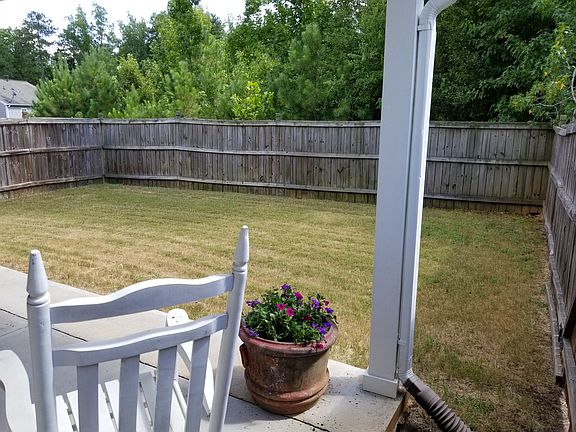 5th image of 307 Balaban Cir