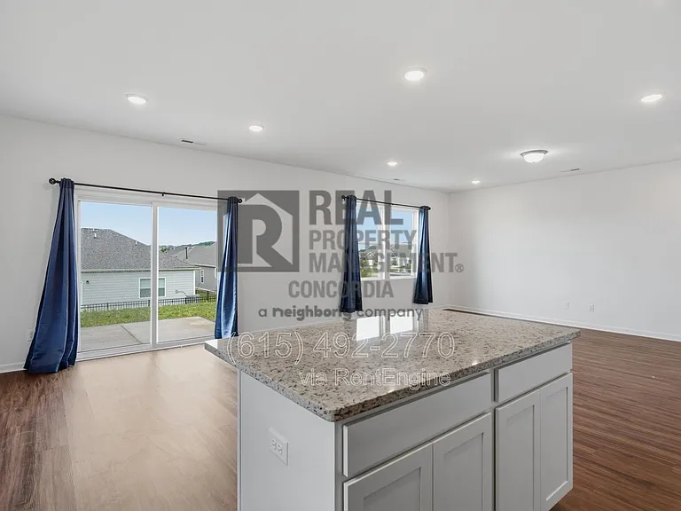 3917 Sadie St — Photo 10
