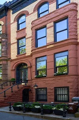 Sold by Compass | media 26