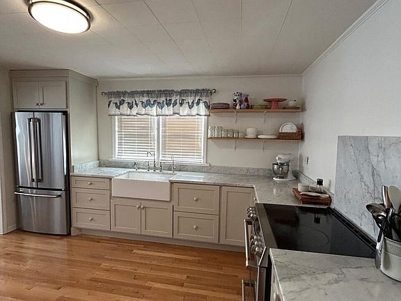 5th image of 339 Shipley Ln