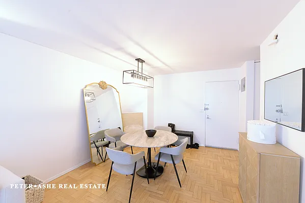 Rented by Peter Ashe | media 3