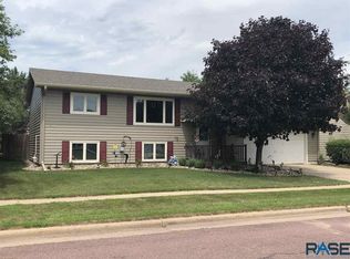 5816 W Nancy St, Sioux Falls, SD 57106
