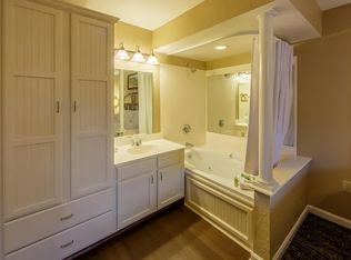 190 Meadow St, Lee, MA 01238