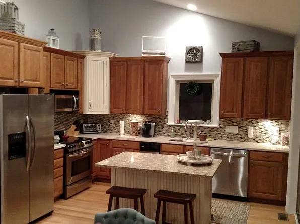 594 Shumont Est, Lake Lure, NC 28746