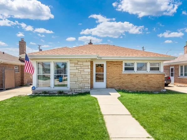 7701 W Victoria St, Chicago, IL 60631