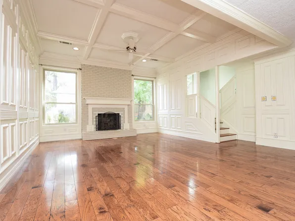 16018 Kempton Park Dr, Spring, TX 77379