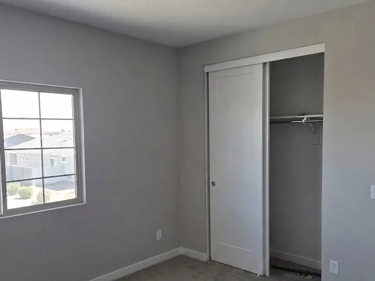 1376 E Avenida Isabela — Photo 14