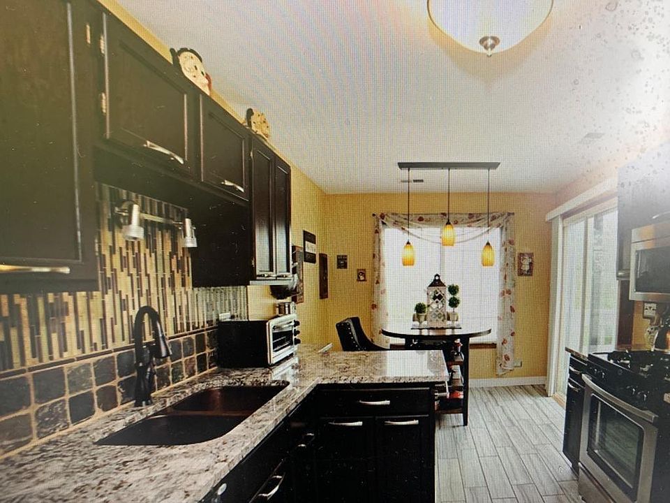 1st image of 232 Winnsboro Ct