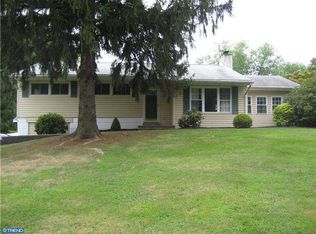 6 Riddlewood Dr, Media, PA 19063