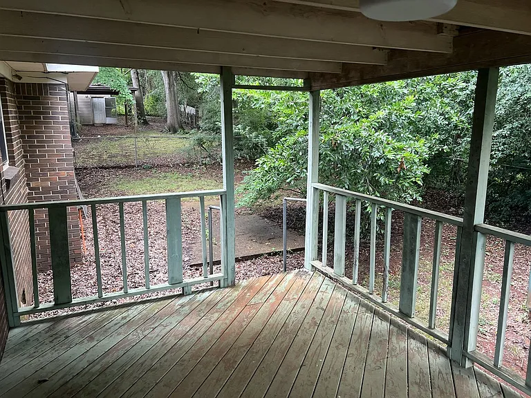 620 Austin Dr NW — Photo 9