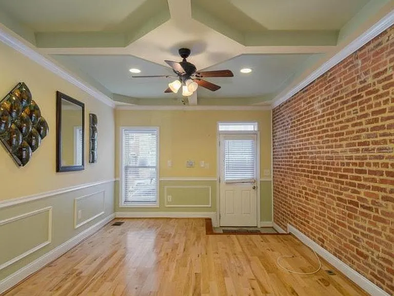 2326 E Fayette St — Photo 2