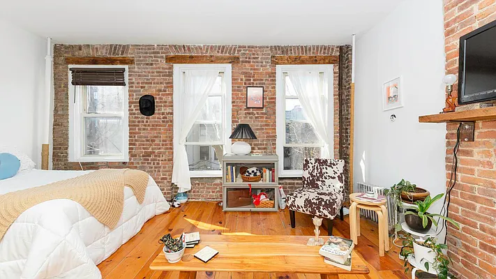 Rented by Nooklyn NYC LLC | media 29