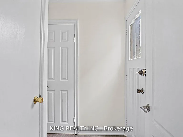 16 Wimbledon Ct — Photo 20
