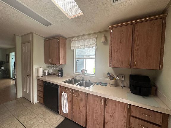 5th image of 2259 Heron Dr #134