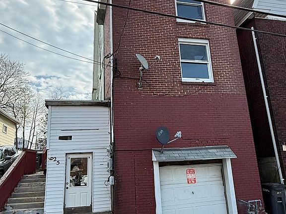 2nd image of 625 Arthur St
