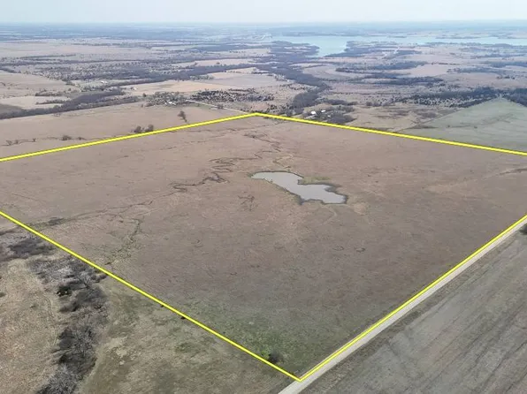 285 S Wanamaker Rd, Lyndon, KS 66451