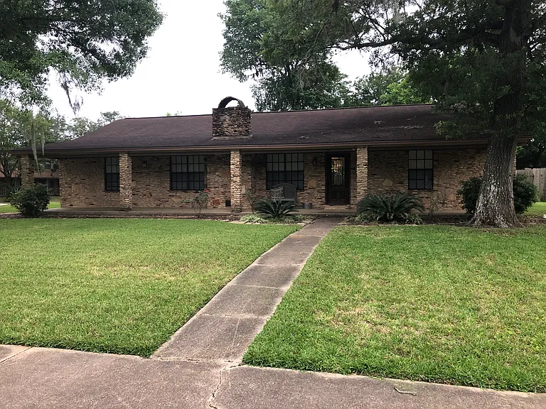 436 Huckleberry Dr — Photo 1