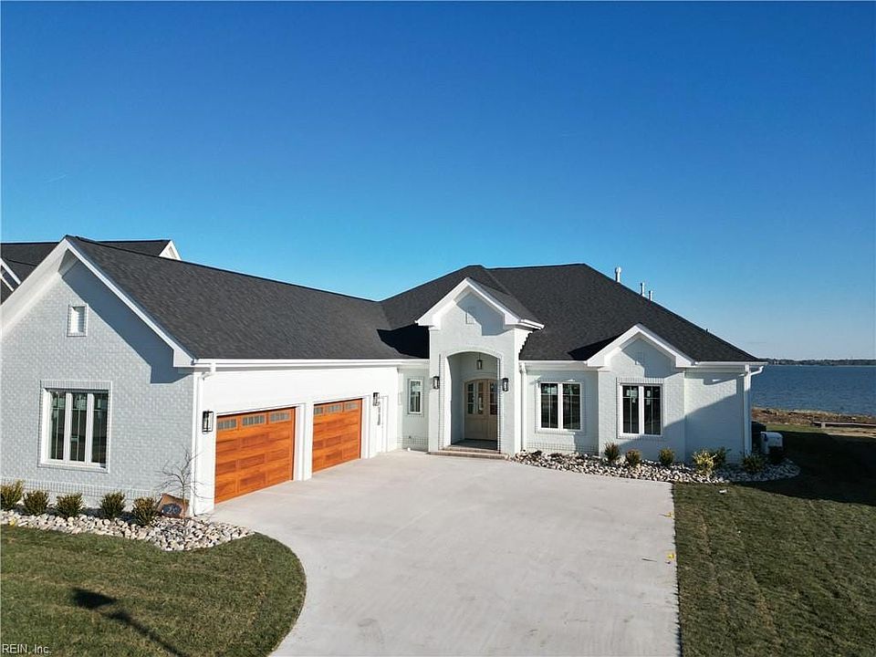 1st image of 22 River Edge Dr