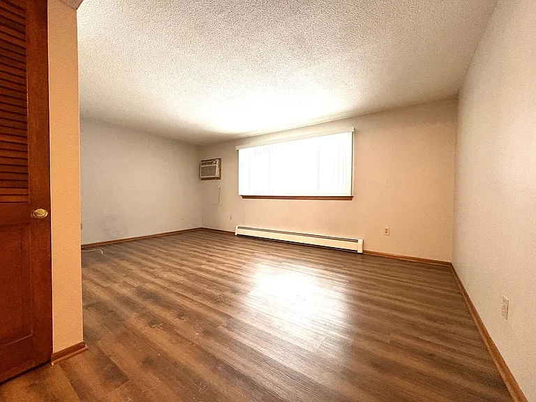 Camelot Village Apartments — Photo 16