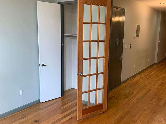 2nd image of 180 Jefferson St #2C