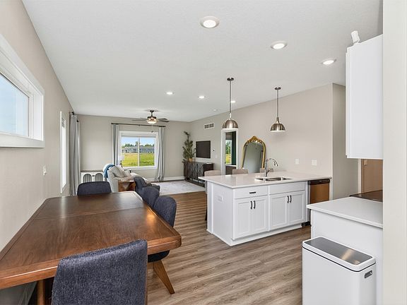 4th image of 2812 Yordi Dr