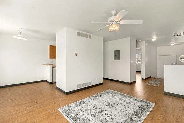 Glenmoor Townhomes — Photo 18