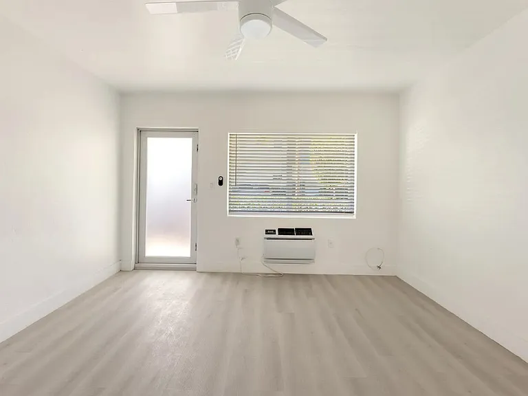 1101 Euclid Ave #10 — Photo 6